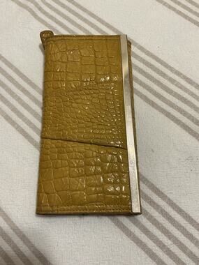 Kenneth Cole Reaction Croc Embossed Wallet 💛